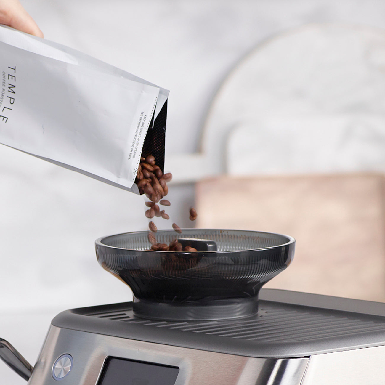 Cafetera Espresso Semiautomática Molinillo SAGE PANTALLA TACTIL BARISTA TOUCH IMPRESS